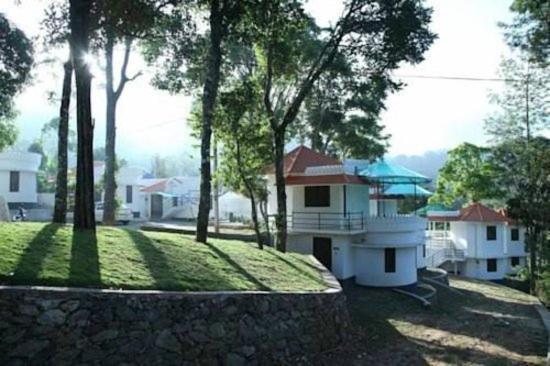 Spice Villas Holiday Udumbanshola Bagian luar foto