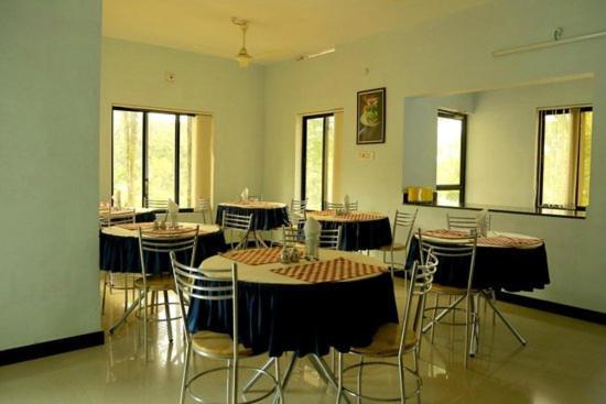 Spice Villas Holiday Udumbanshola Bagian luar foto